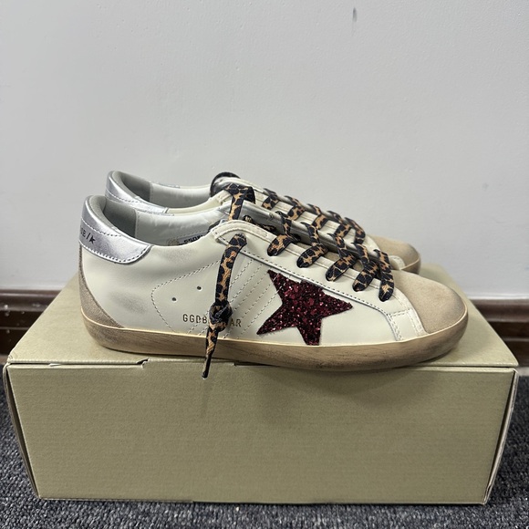 Golden Goose White Sneakers with Red Star Accent - Picture 2 of 5